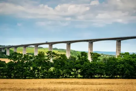 Viñetas para las autopistas húngaras: ¿Cómo y por qué comprarlas?